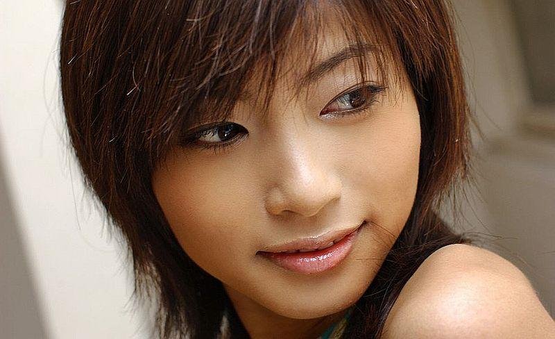 Мохнатая киска юной азиатской красотки 3 фотография